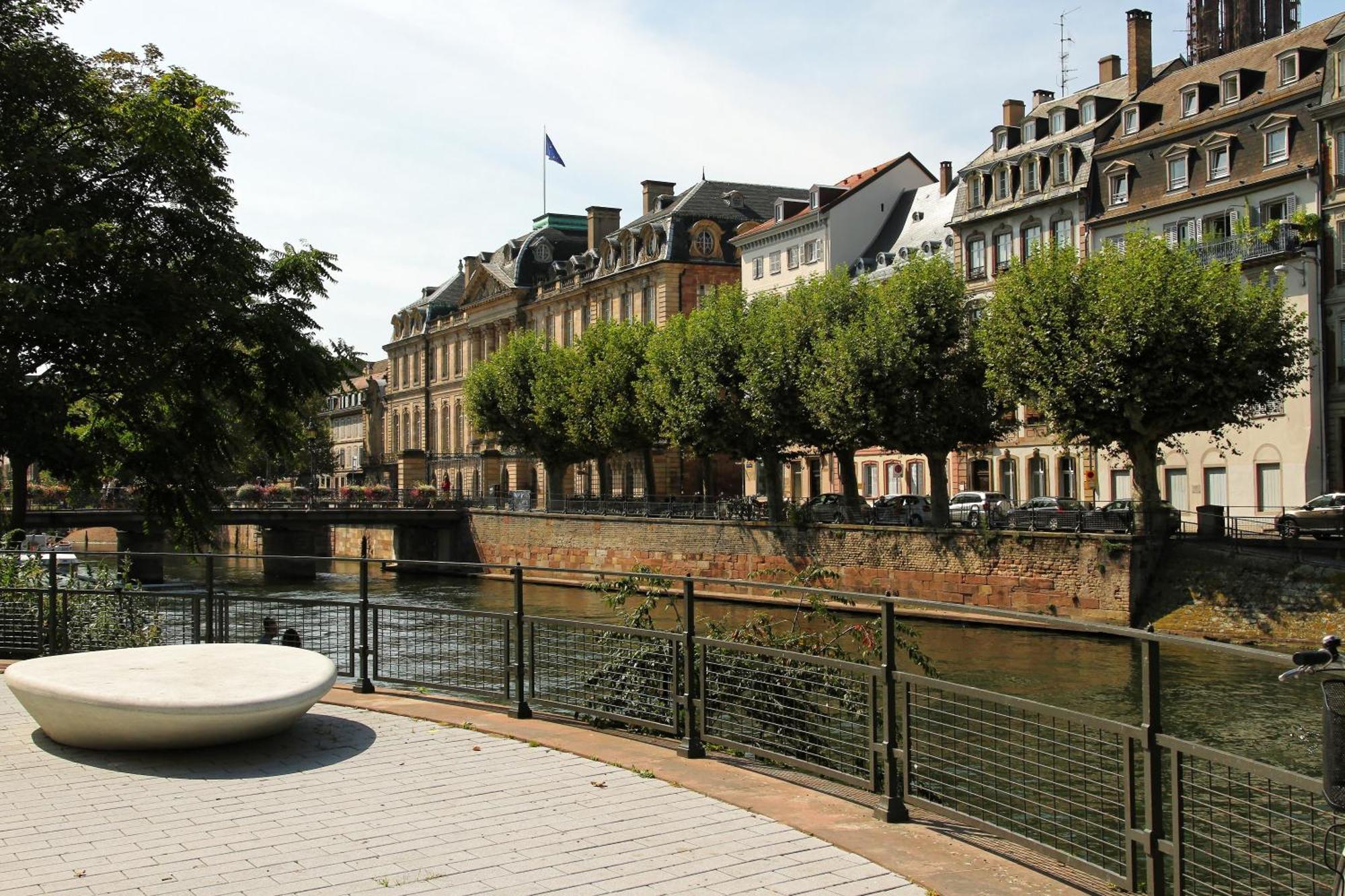 Hotel De L'Ill Strasbourg Kültér fotó